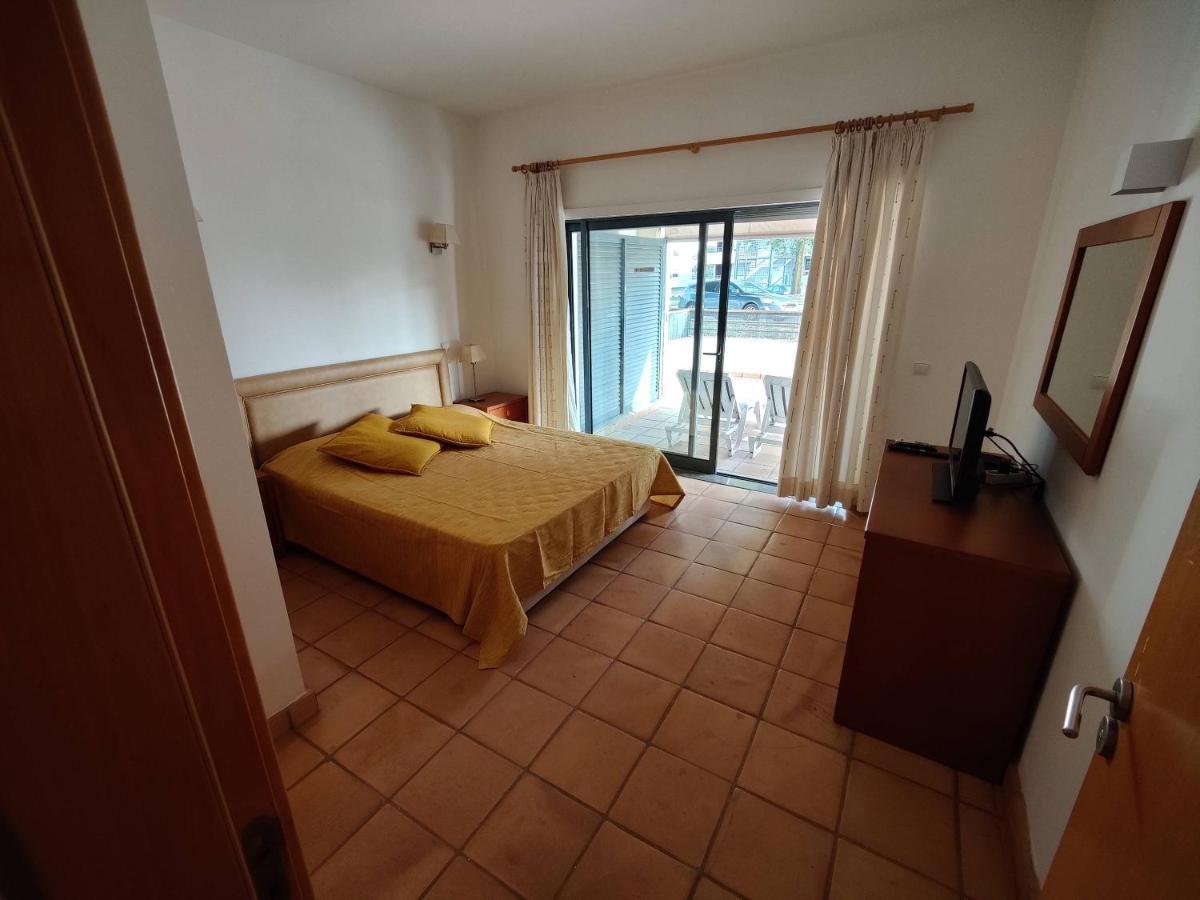 Spacious 3-Bedroom Condo With Pool Lagos